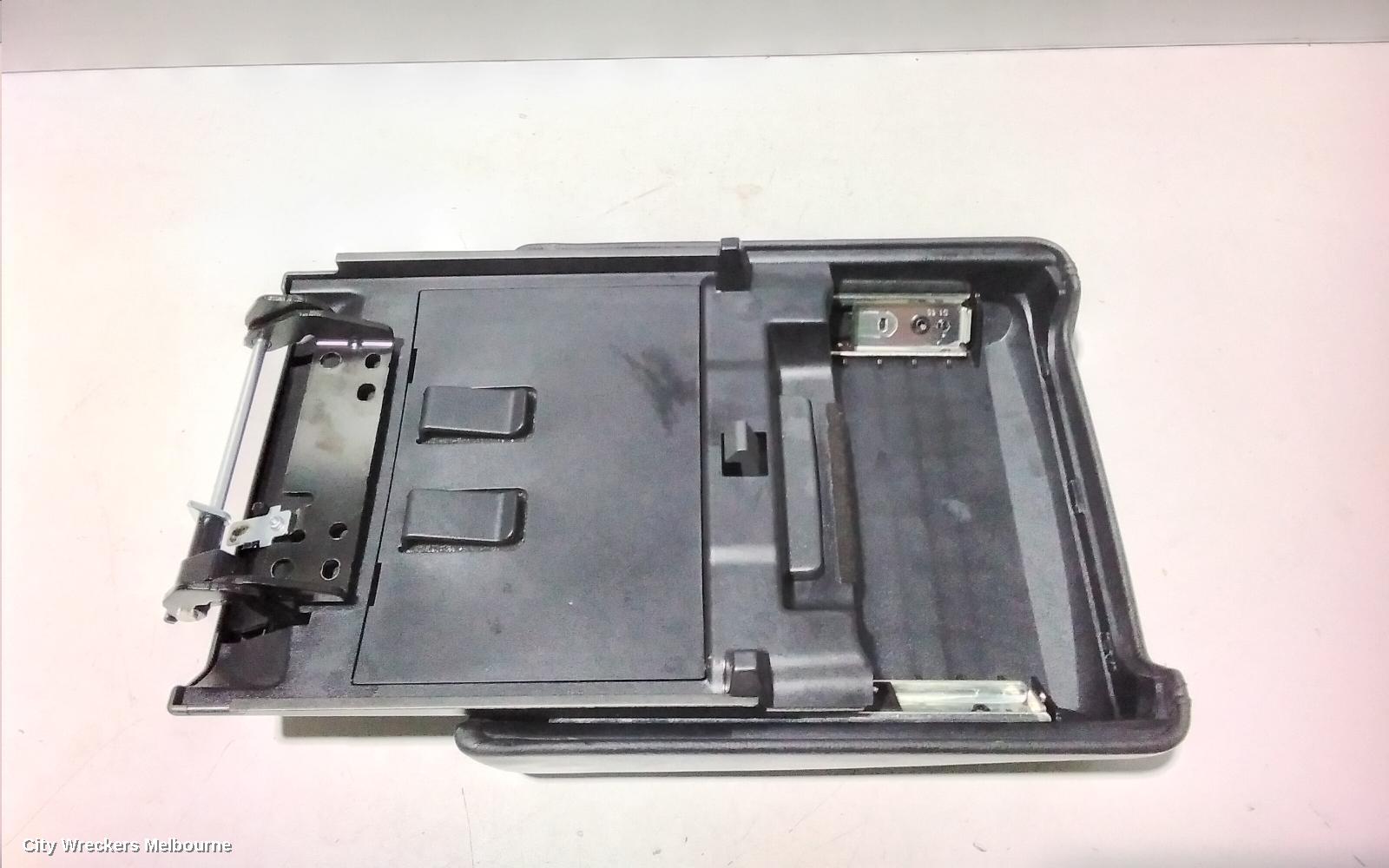 LAND ROVER DISCOVERY SPORT CONSOLE, L550, 01/2015 ONWARDS
