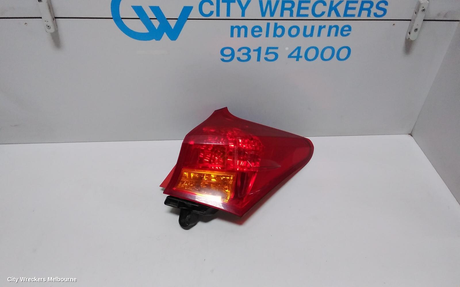 TOYOTA COROLLA RIGHT TAILLIGHT, ZRE182R/ZWE186R, HATCH, 10/2012 - 03/2015