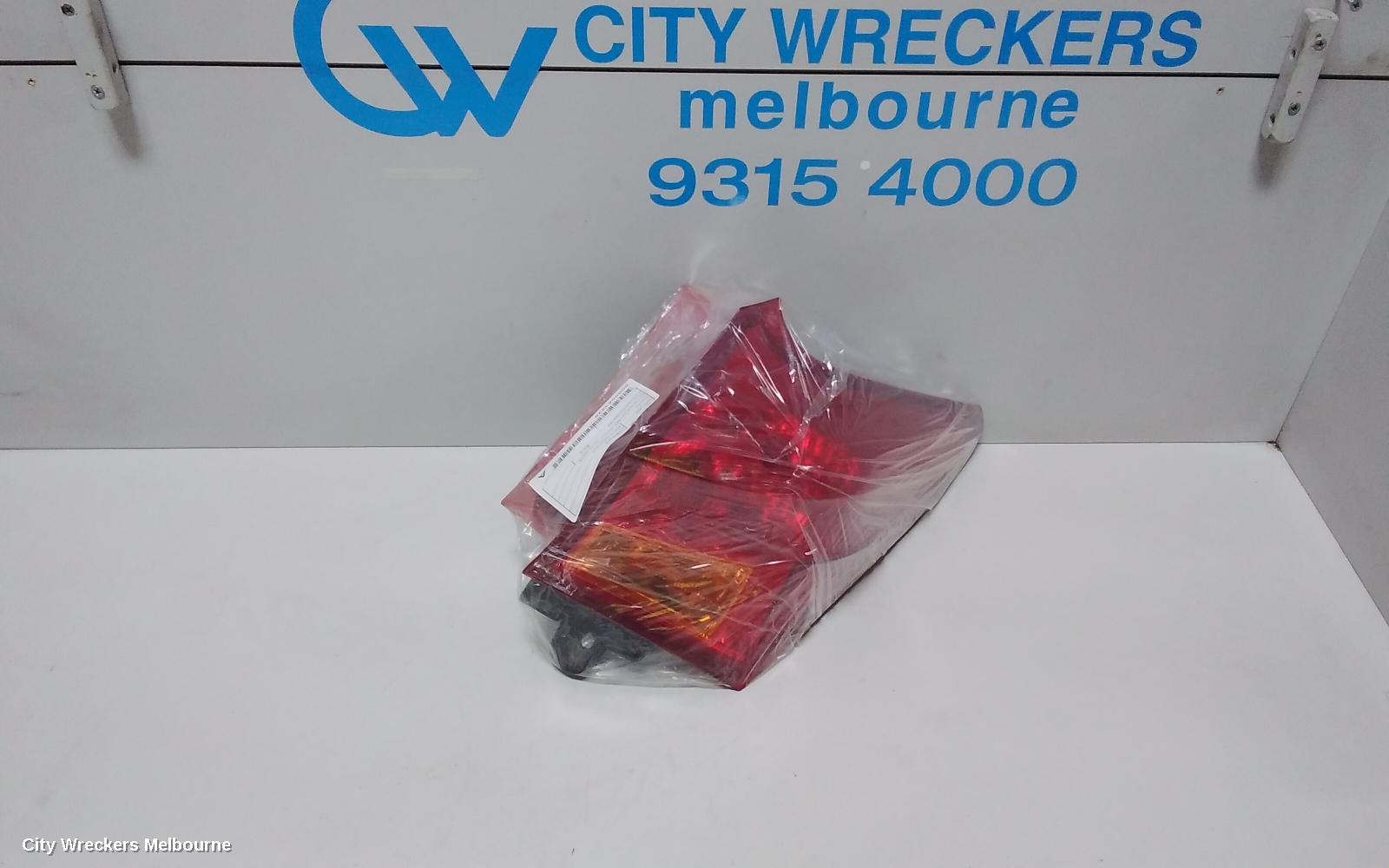TOYOTA COROLLA RIGHT TAILLIGHT, ZRE182R/ZWE186R, HATCH, 10/2012 - 03/2015