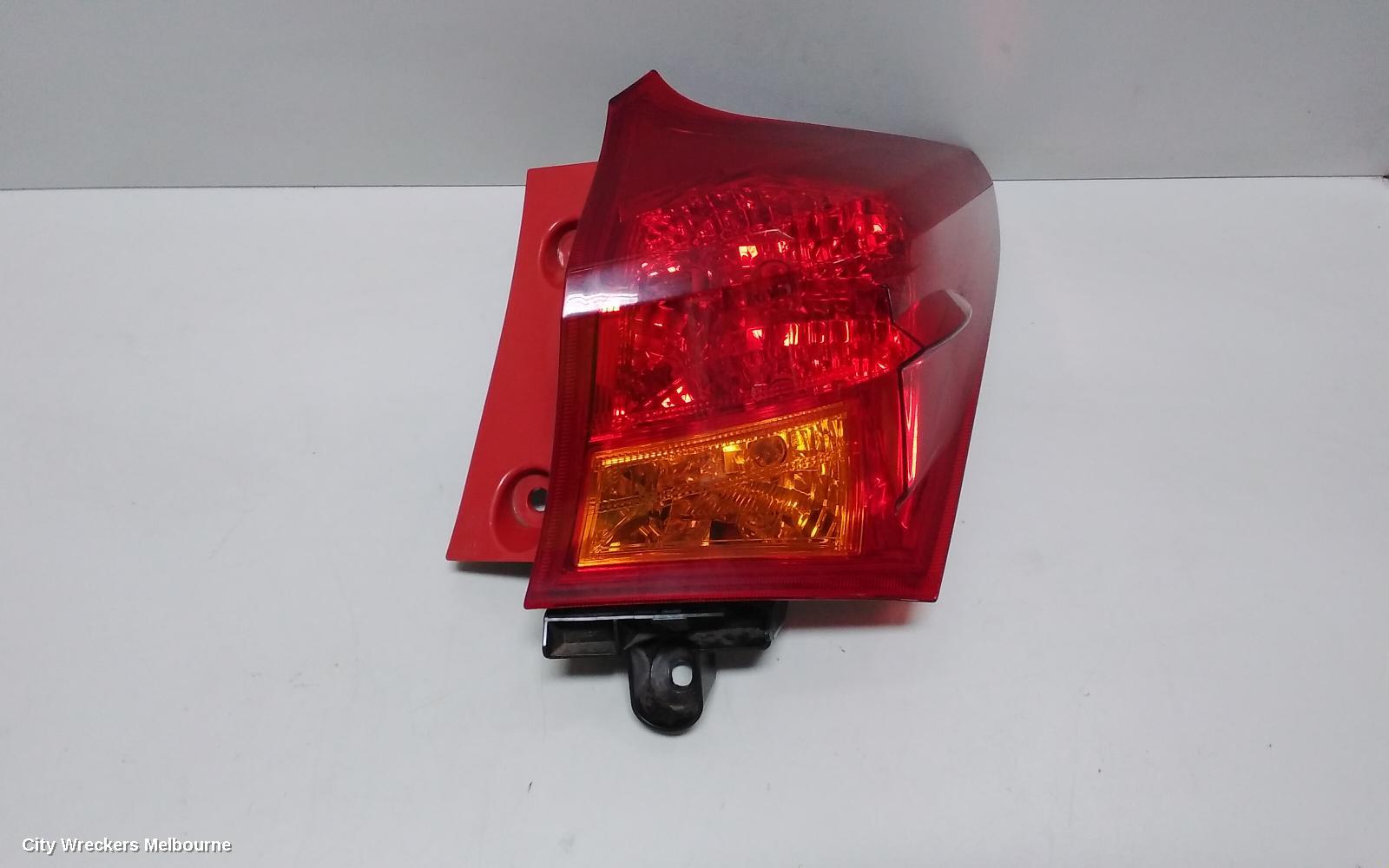 TOYOTA COROLLA RIGHT TAILLIGHT, ZRE182R/ZWE186R, HATCH, 10/2012 - 03/2015