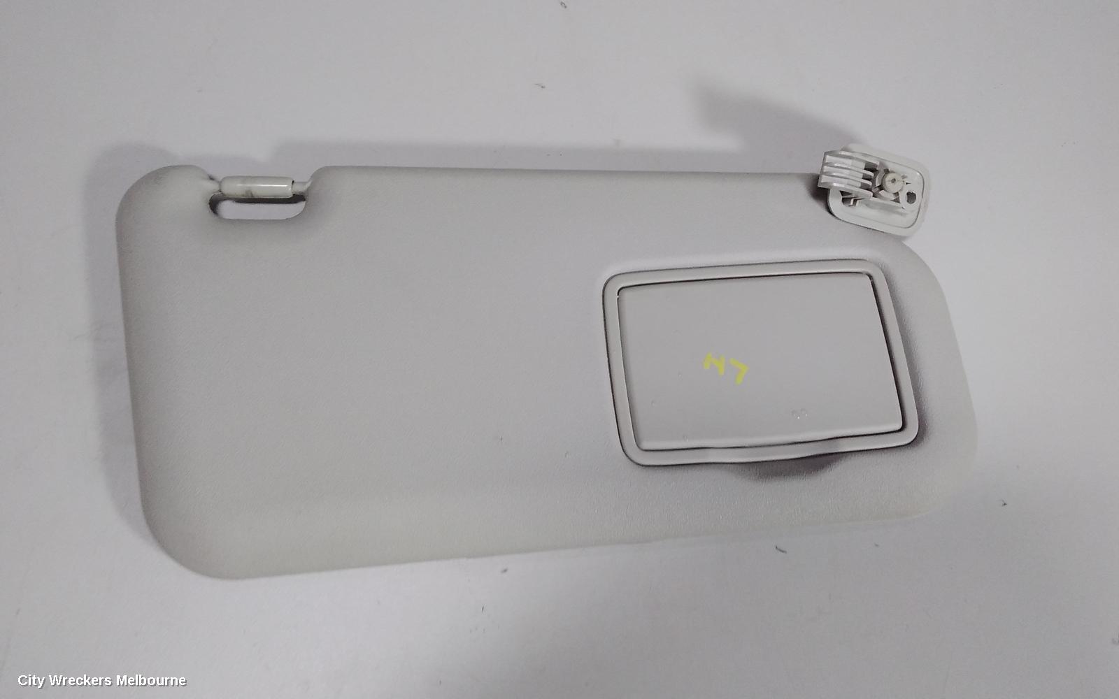 MAZDA 2 SUNVISOR, DE SERIES, LH SIDE, 09/2007 - 09/2014