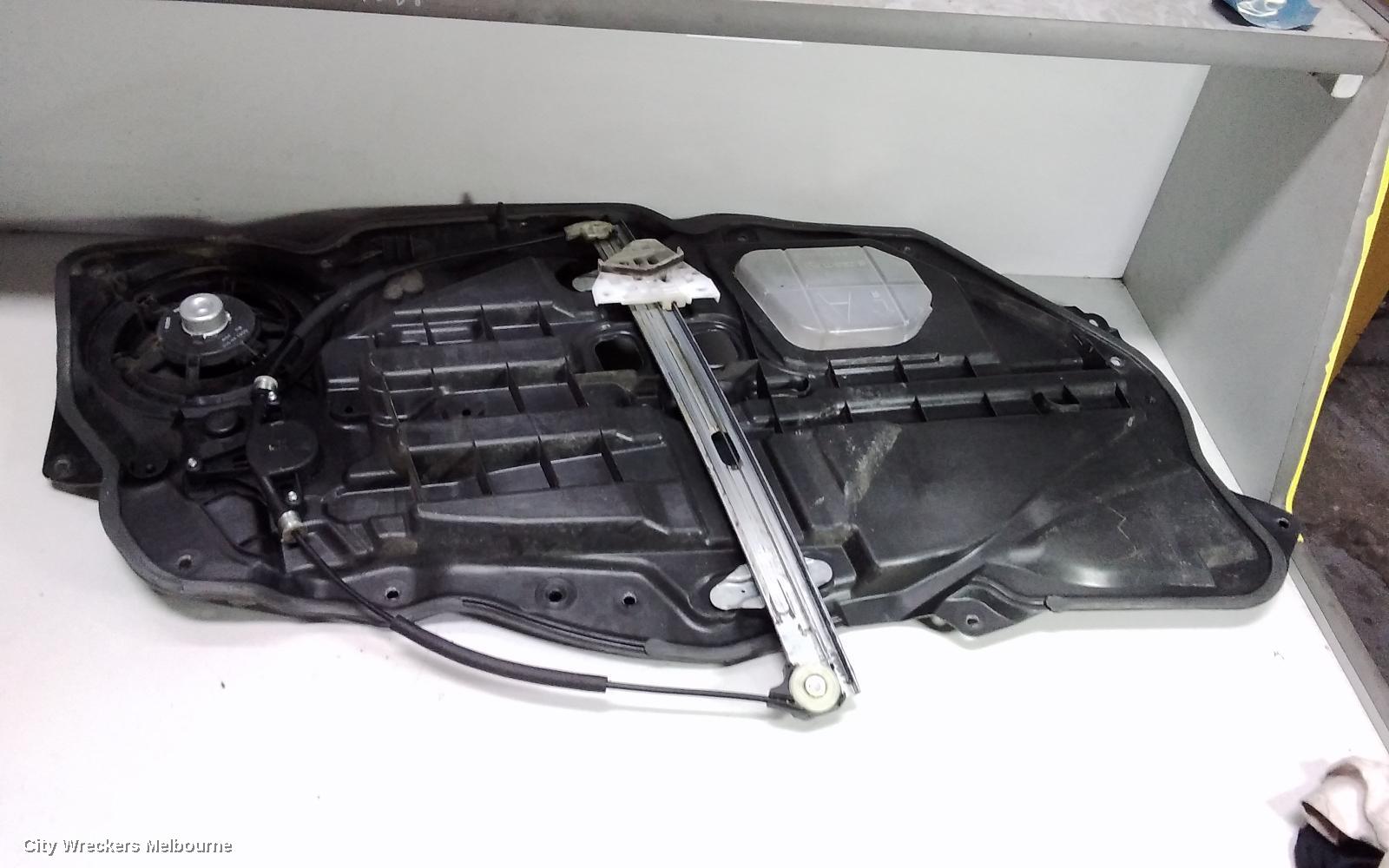 MAZDA 2 RIGHT FRONT WINDOW REG/MOTOR, DE SERIES, POWER, 5DR HATCH, 09/2007 - 09/2014