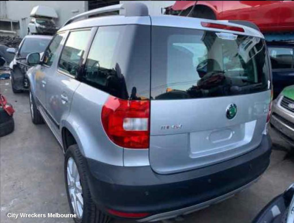 SKODA YETI WASHER BOTTLE, 5L, 09/2011 - 12/2017