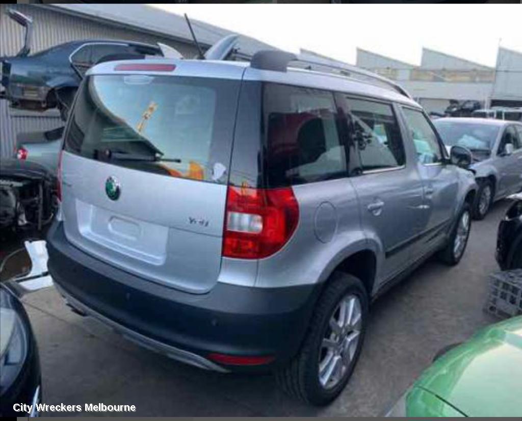 SKODA YETI WASHER BOTTLE, 5L, 09/2011 - 12/2017