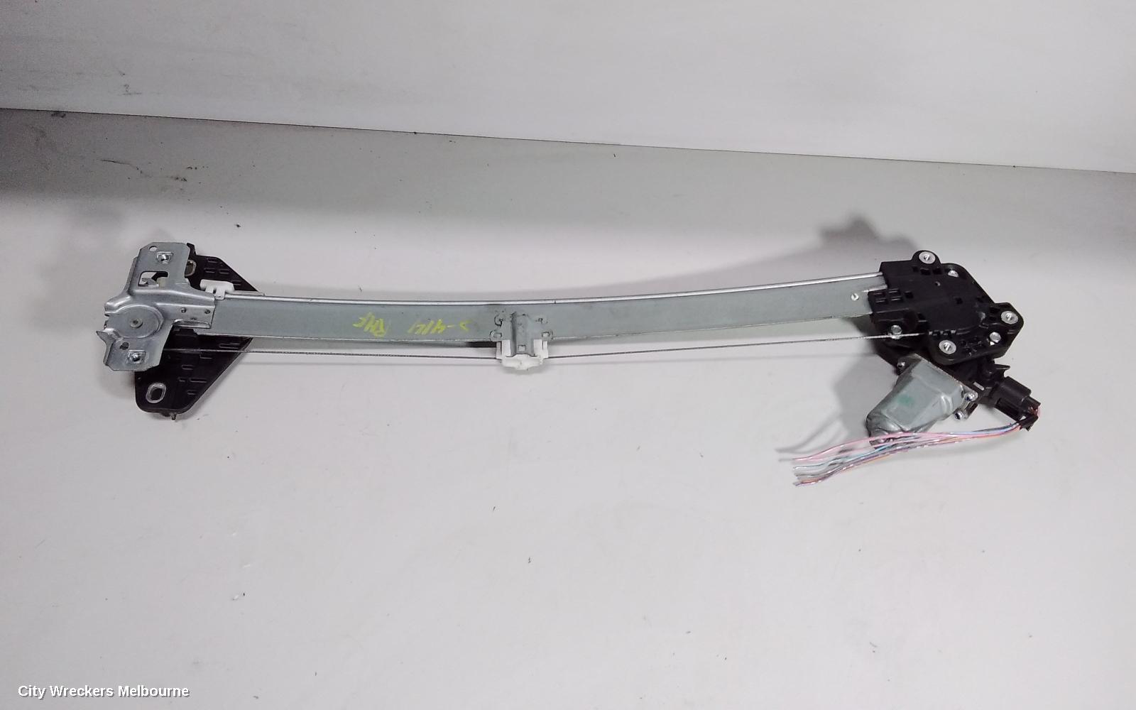 HONDA CRV RIGHT FRONT DOOR WINDOW, RE, 03/2007 - 10/2012