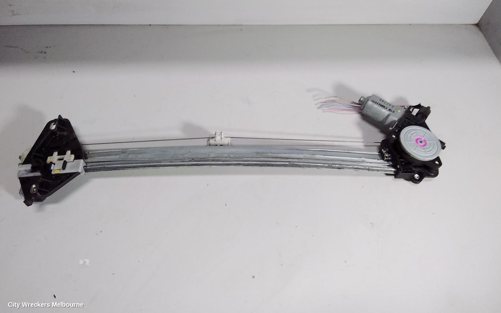 HONDA CRV RIGHT FRONT WINDOW REG/MOTOR, POWER, RE, 03/2007 - 10/2012