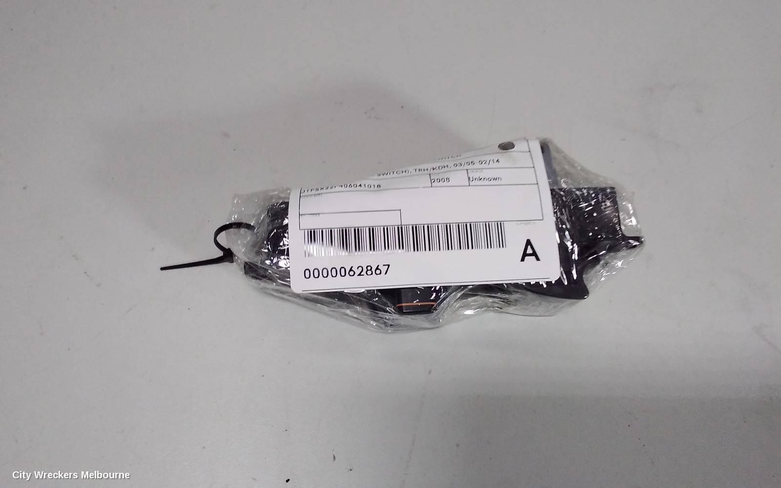 TOYOTA HIACE PWR DR WIND SWITCH, RH FRONT (MASTER SWITCH), TRH/KDH, 03/2005 - 02/2014