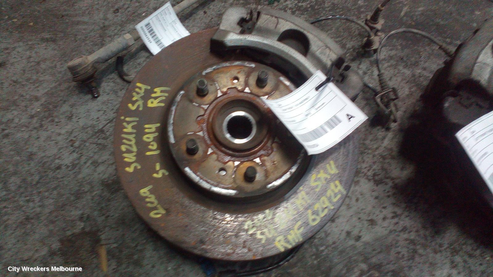 SUZUKI SX4 RIGHT FRONT HUB ASSEMBLY, 01/2007 - 01/2014