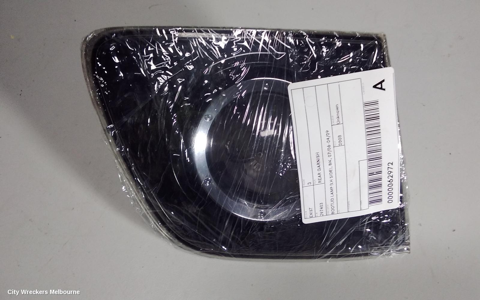 MAZDA 3 REAR GARNISH, BOOTLID LAMP (LH SIDE), BK, 07/2006 - 04/2009
