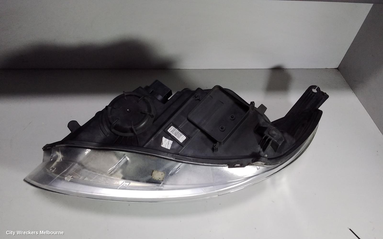 FORD FOCUS RIGHT HEADLAMP, LW, CHROME BACKGROUND, 05/2011 - 07/2012