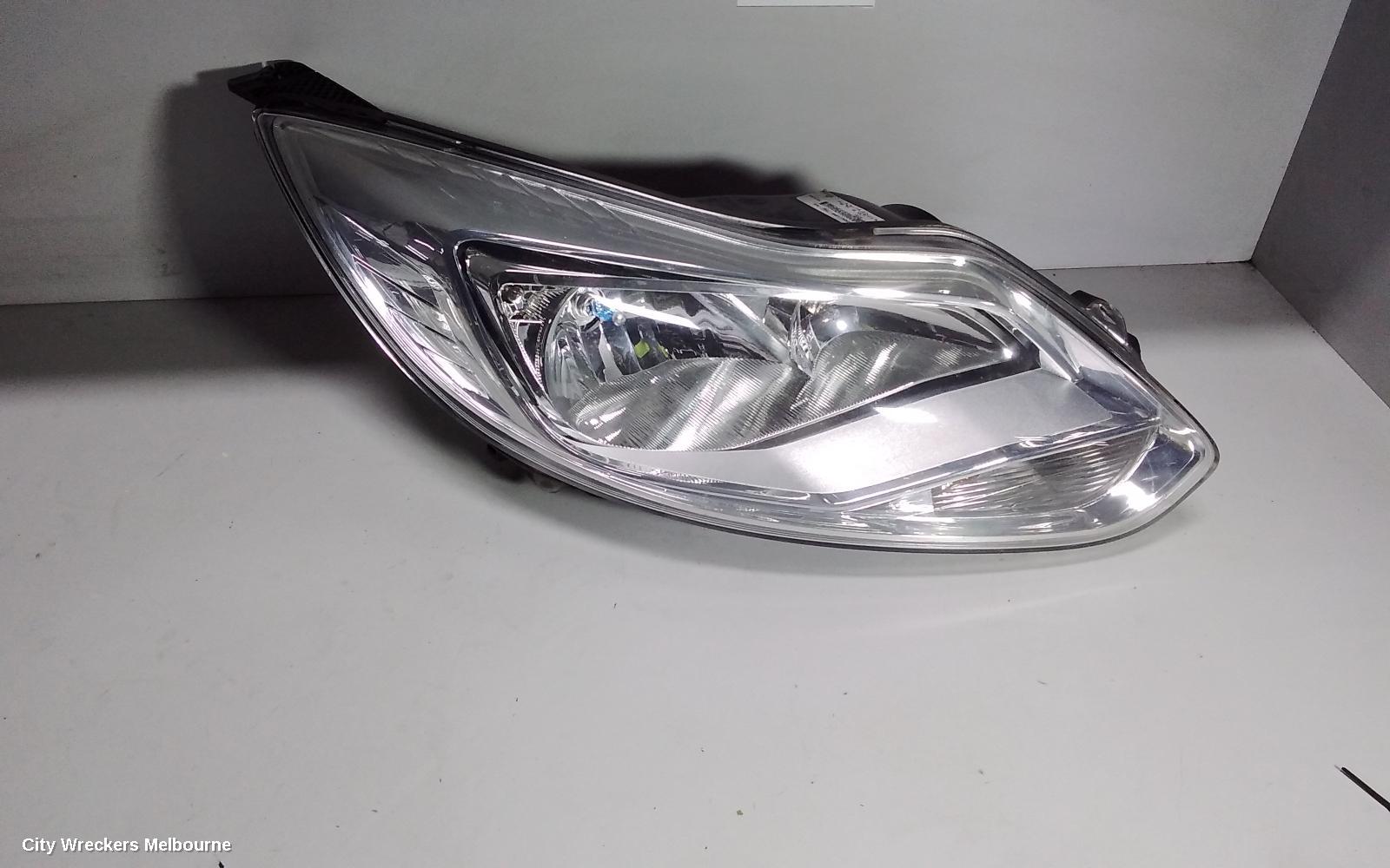 FORD FOCUS RIGHT HEADLAMP, LW, CHROME BACKGROUND, 05/2011 - 07/2012