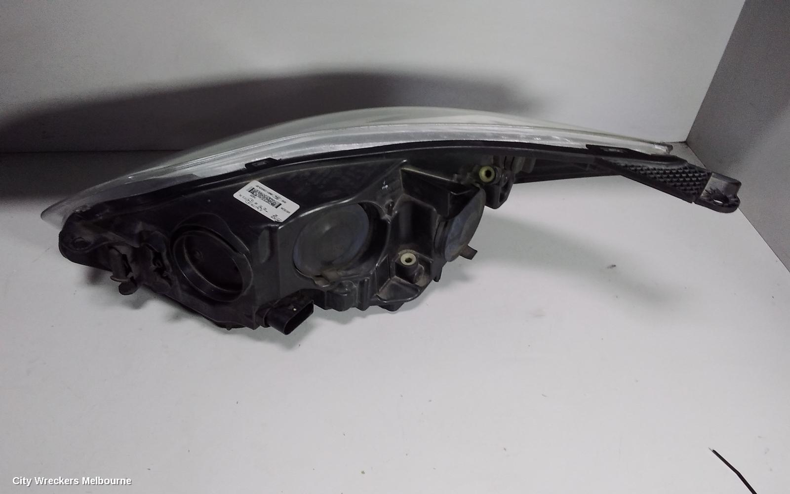 FORD FOCUS RIGHT HEADLAMP, LW, CHROME BACKGROUND, 05/2011 - 07/2012