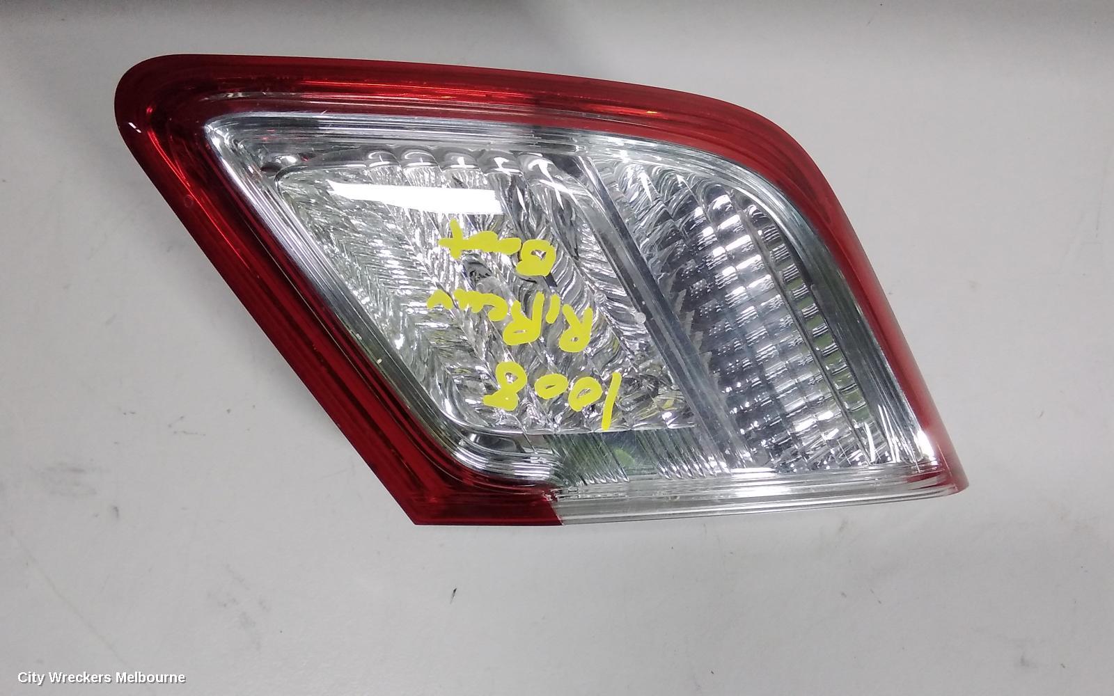 TOYOTA CAMRY REAR GARNISH, BOOTLID LAMP (RH SIDE), HYBRID, LED TYPE, AHV40, 12/2009 - 11/2011