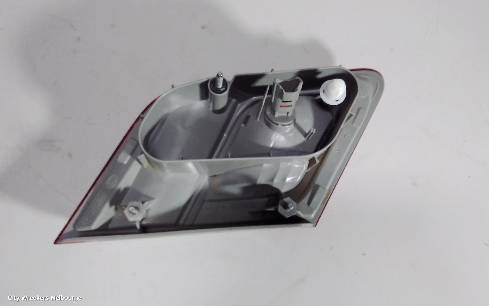 TOYOTA CAMRY REAR GARNISH, BOOTLID LAMP (RH SIDE), HYBRID, LED TYPE, AHV40, 12/2009 - 11/2011