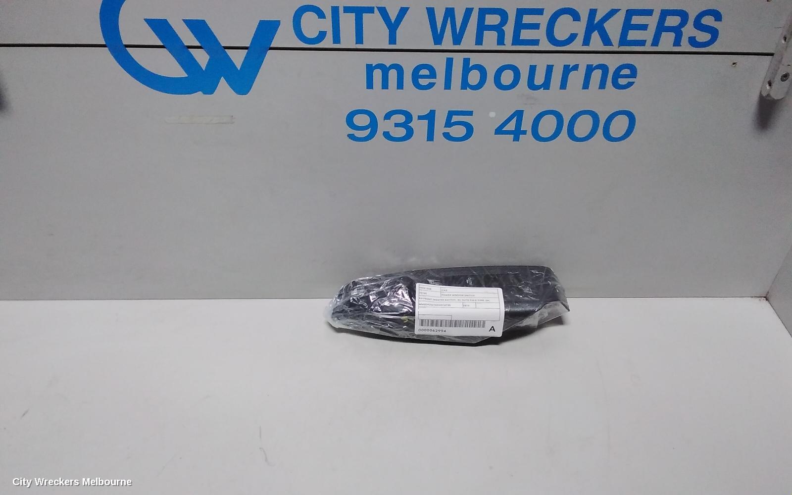 MAZDA CX3 PWR DR WIND SWITCH, RH FRONT (MASTER SWITCH), W/ AUTO FOLD TYPE, DK, 02/2017 ONWARDS