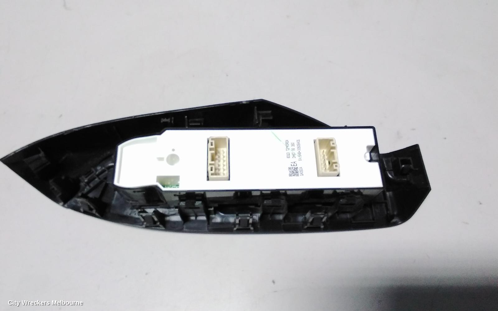 MAZDA CX3 PWR DR WIND SWITCH, RH FRONT (MASTER SWITCH), W/ AUTO FOLD TYPE, DK, 02/2017 ONWARDS