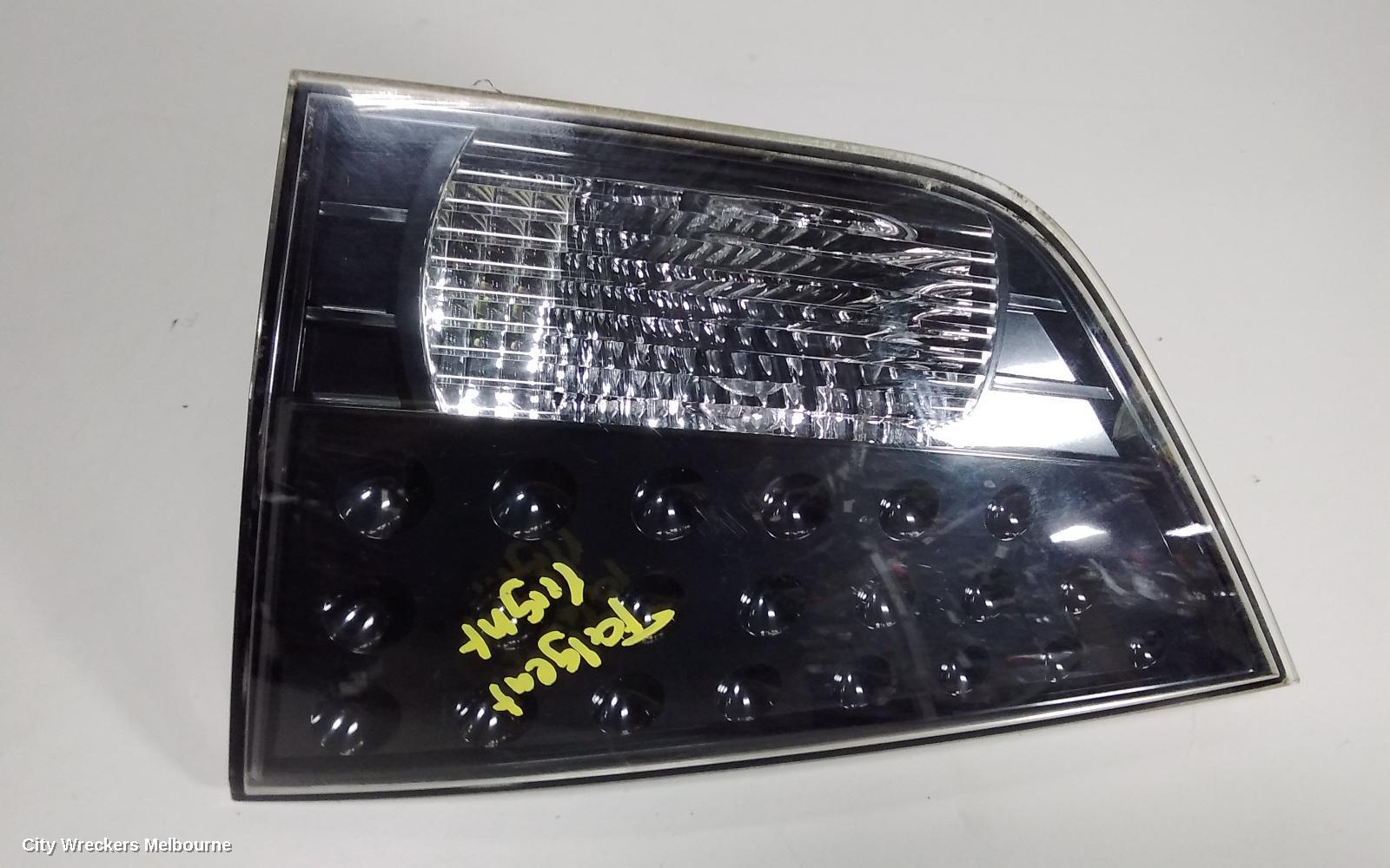 MITSUBISHI OUTLANDER REAR GARNISH, TAILGATE LAMP (LH SIDE), ZG, 11/2006 - 09/2009