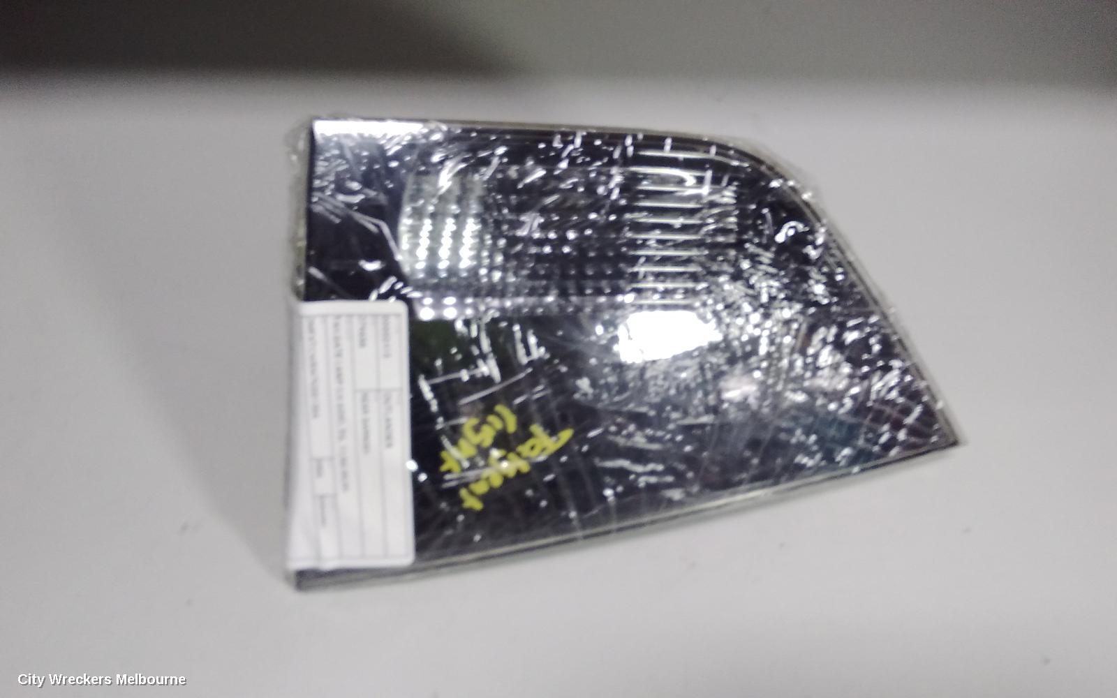 MITSUBISHI OUTLANDER REAR GARNISH, TAILGATE LAMP (LH SIDE), ZG, 11/2006 - 09/2009