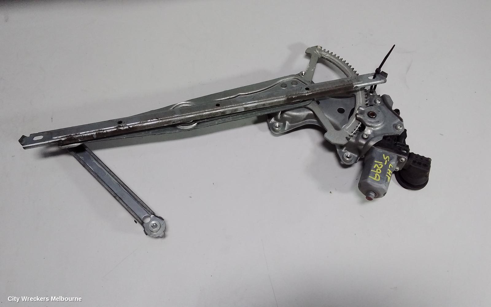 TOYOTA COROLLA LEFT FRONT WINDOW REG/MOTOR, ZRE182R, HATCH, 01/2014 - 06/2018