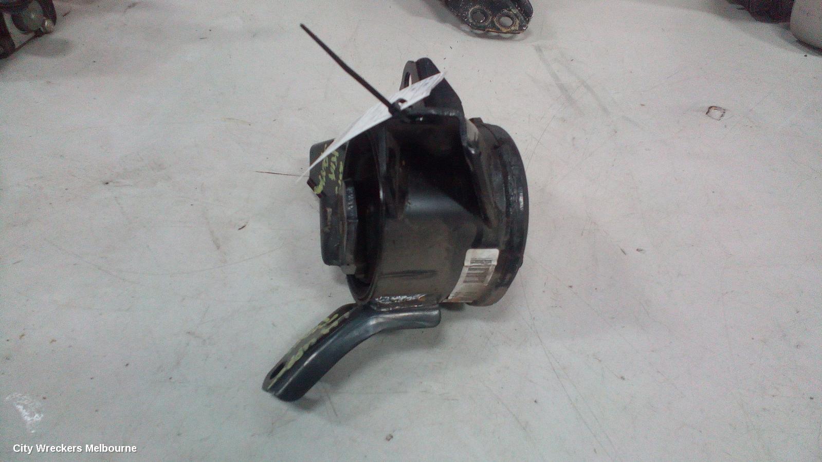 KIA SPORTAGE MOUNT, SL, 07/2010 - 10/2015