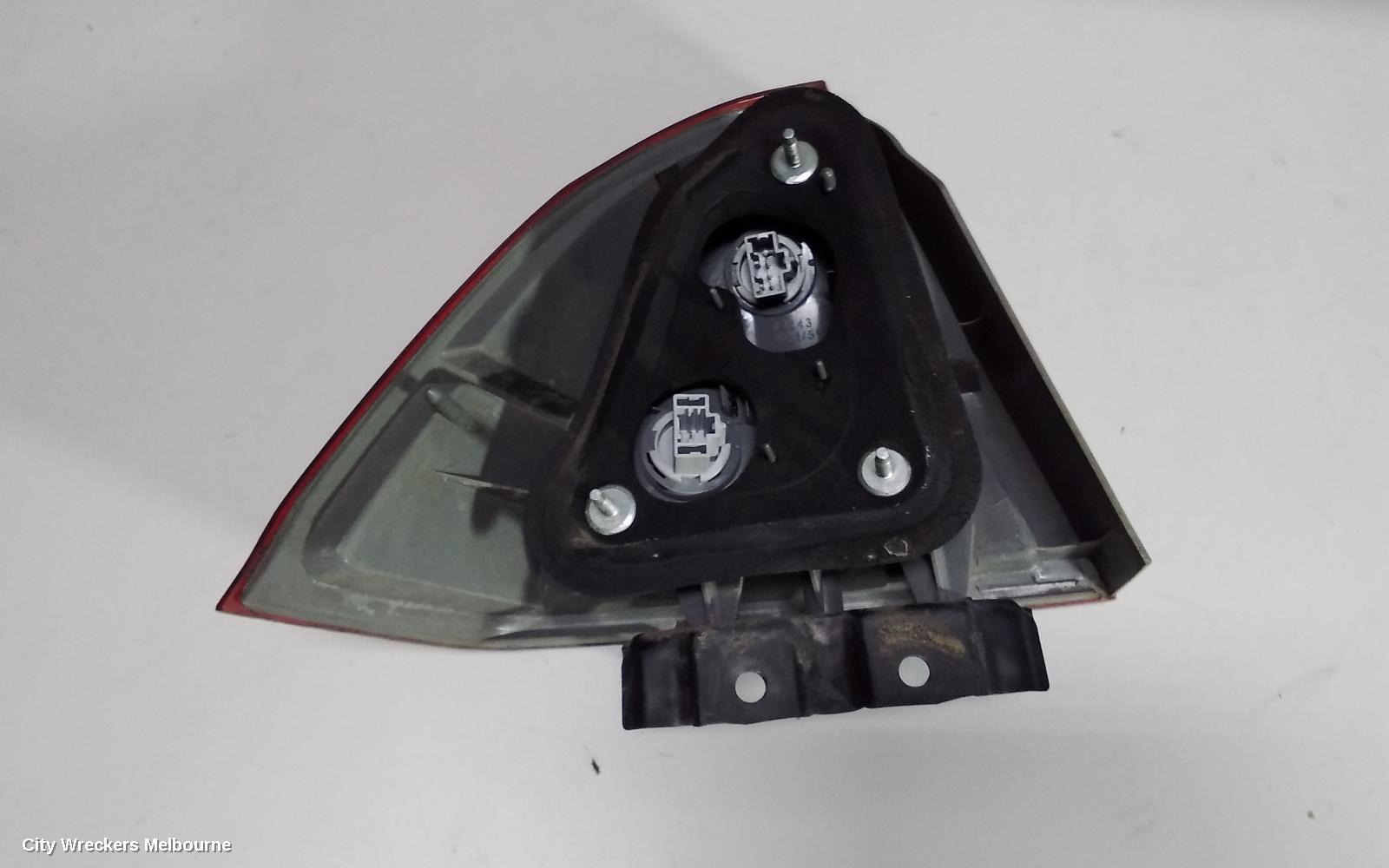 HONDA CIVIC RIGHT TAILLIGHT, 7TH GEN, SEDAN, 10/2003 - 12/2005