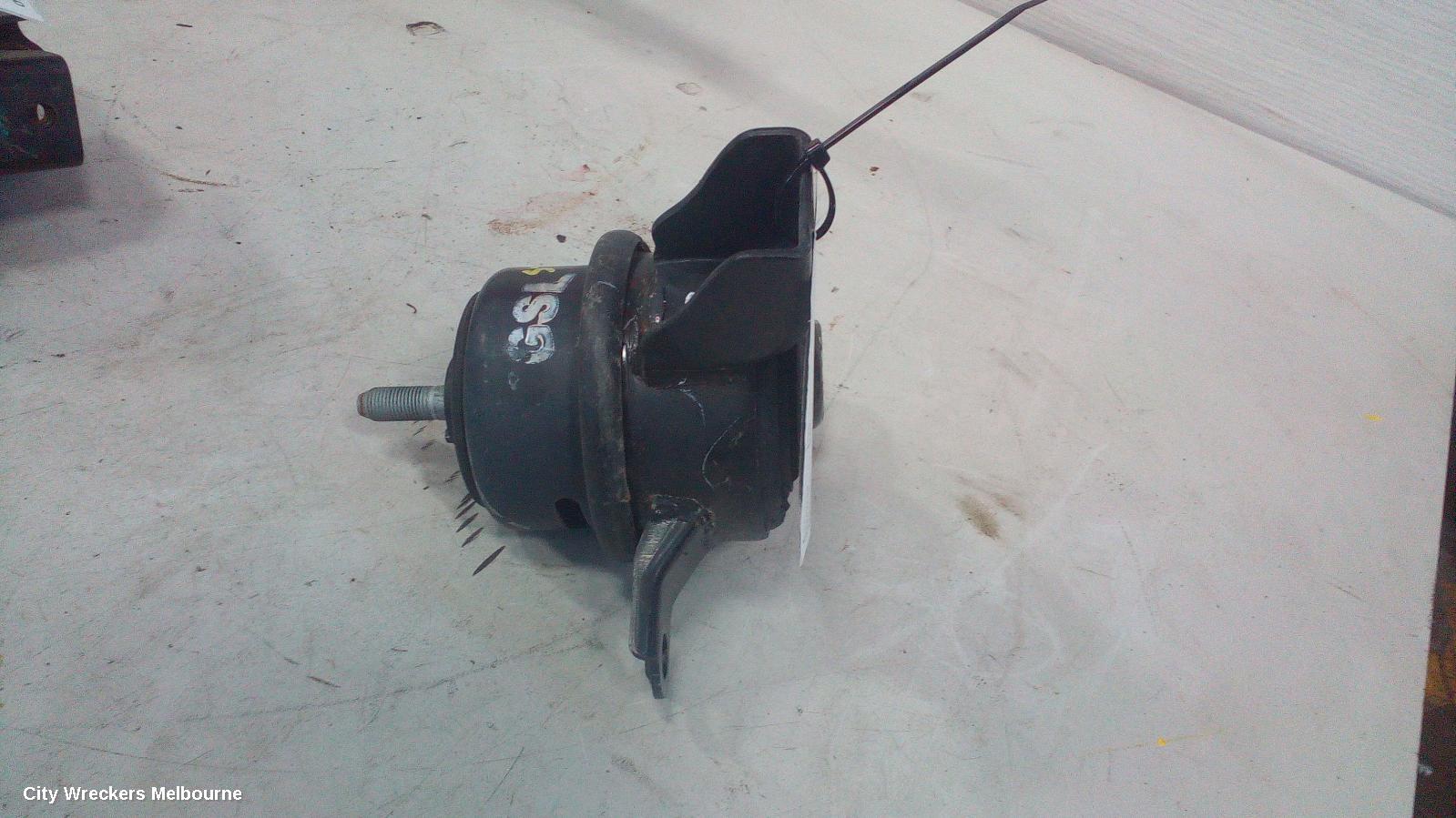 HYUNDAI I20 MOUNT, PB 04/2010 - 12/2015