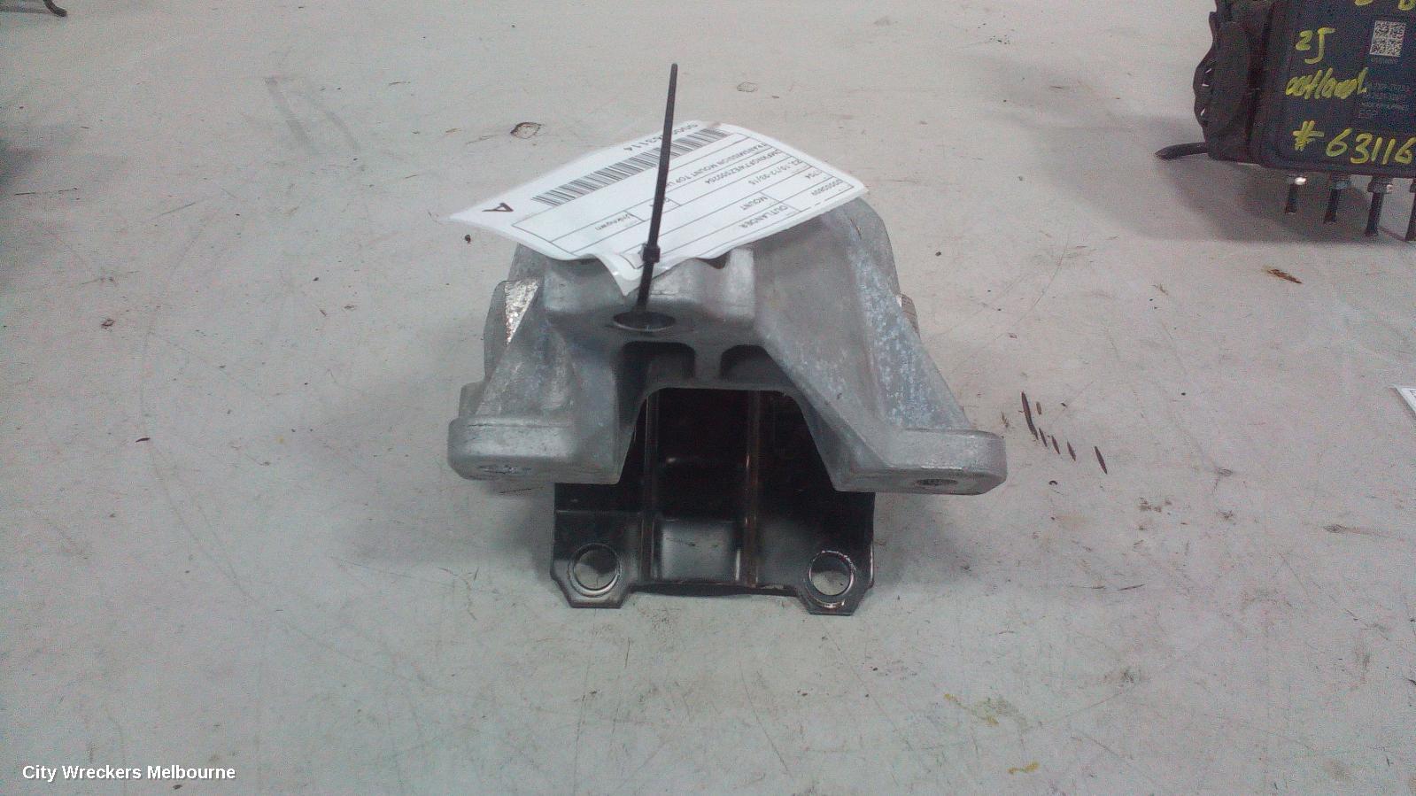 MITSUBISHI OUTLANDER MOUNT, ZJ, 10/2012 - 03/2015