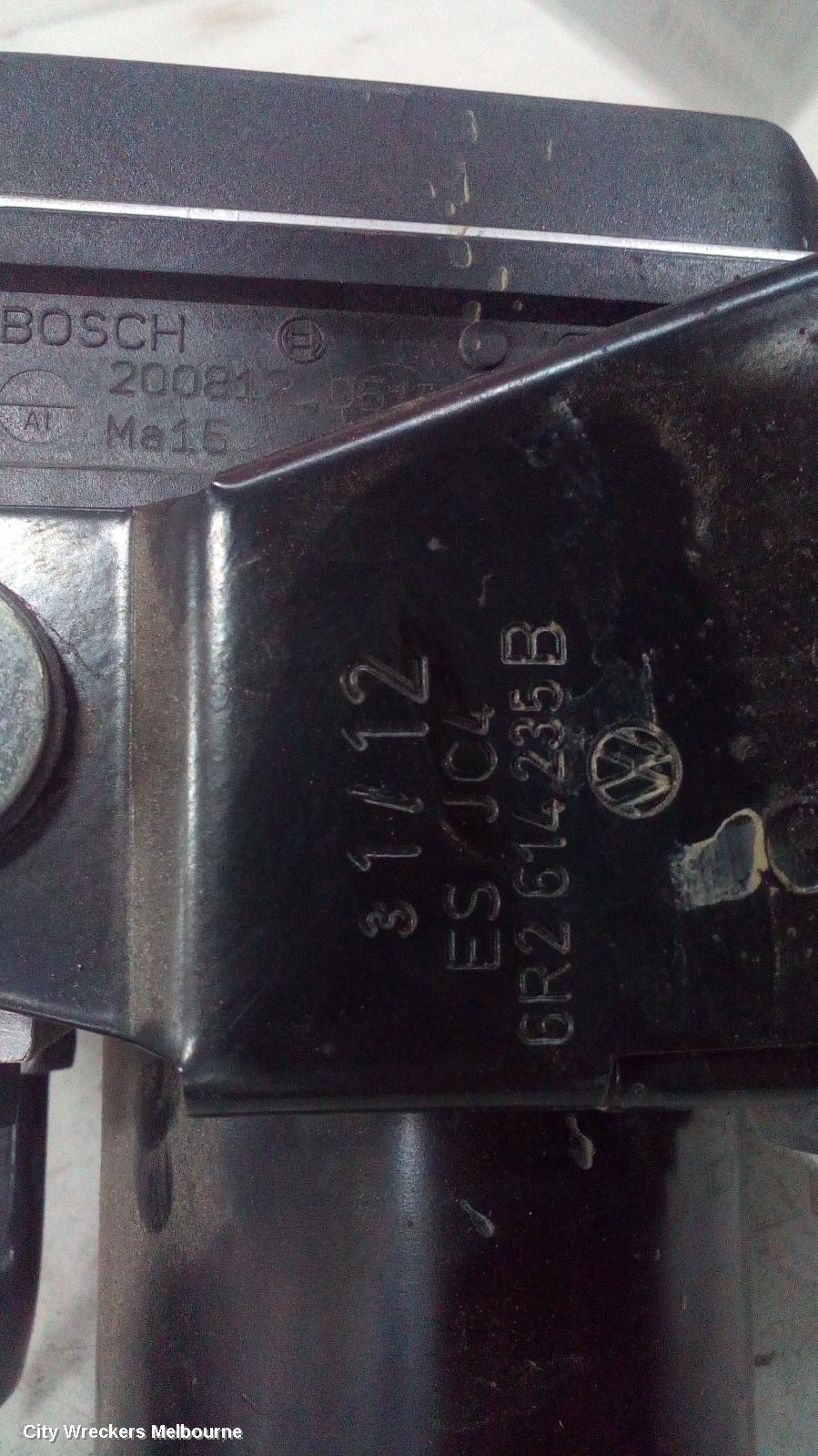 AUDI A1 ABS PUMP/MODULATOR, ON ALLOY P/N 6R0614517AL, ON MODULE P/N 6R0907379BA, 8X, 11/2012 - 05/2014