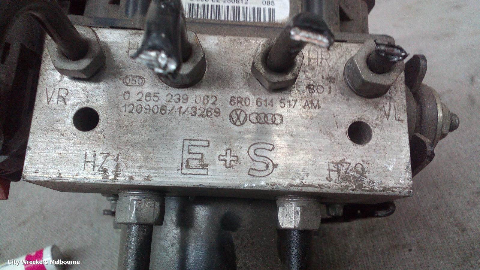 AUDI A1 ABS PUMP/MODULATOR, ON ALLOY P/N 6R0614517AL, ON MODULE P/N 6R0907379BA, 8X, 11/2012 - 05/2014