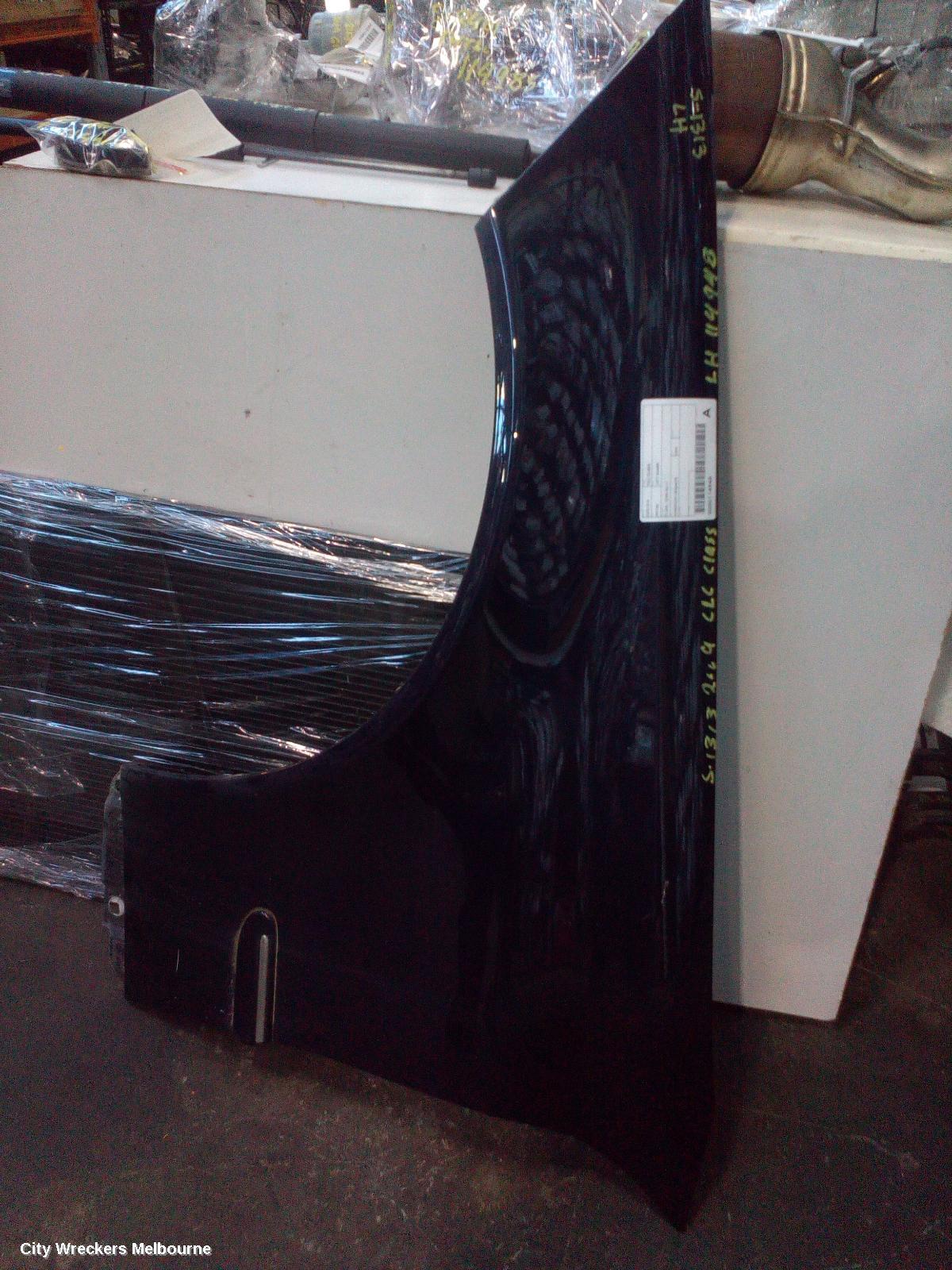 MERCEDES CLC CLASS LEFT GUARD, CL203, 10/2008 - 03/2011