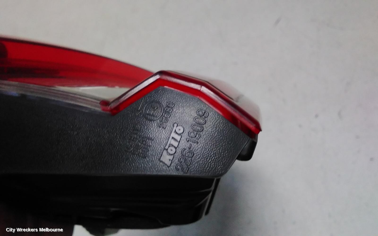 NISSAN QASHQAI REAR GARNISH, TAILGATE LAMP (LH SIDE), J11, 09/2017 ONWARDS