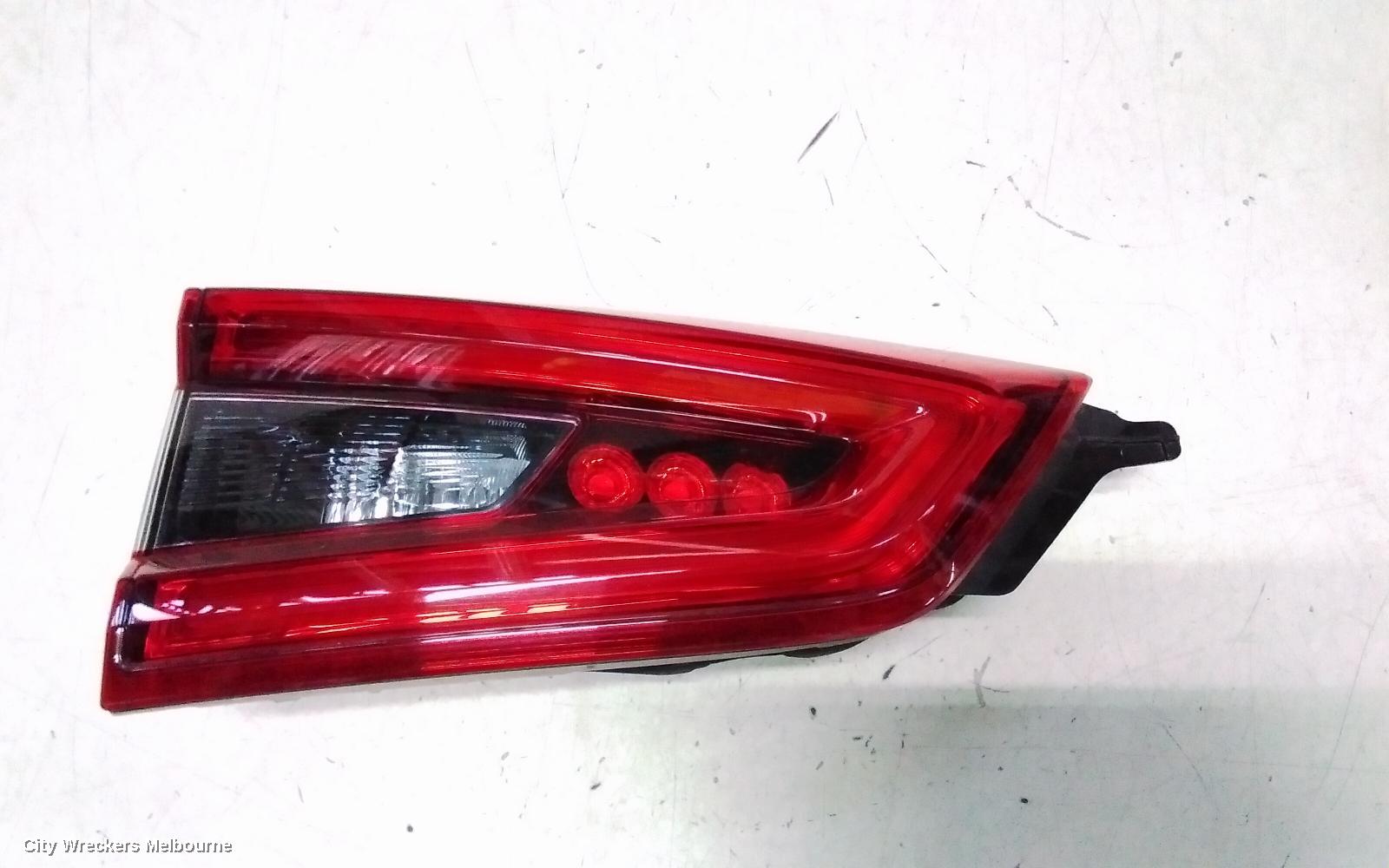 NISSAN QASHQAI REAR GARNISH, TAILGATE LAMP (LH SIDE), J11, 09/2017 ONWARDS