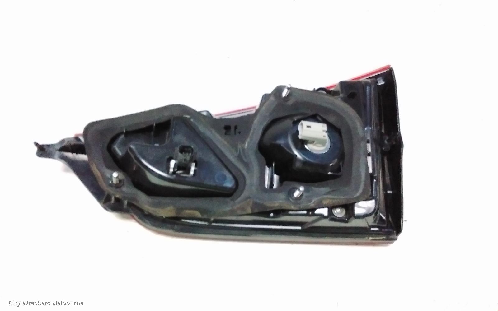 NISSAN QASHQAI REAR GARNISH, TAILGATE LAMP (LH SIDE), J11, 09/2017 ONWARDS