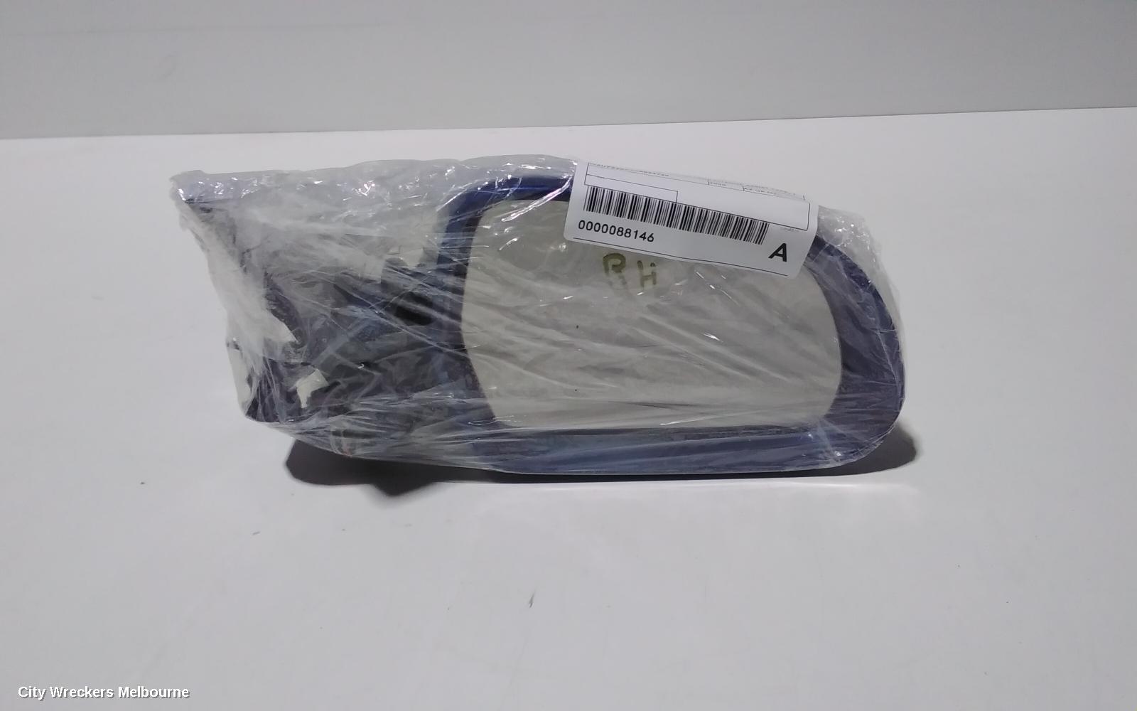 AUDI A4 RIGHT DOOR MIRROR, B8 8K, A4, MANUAL FOLD, NO LANE CHANGE ASSIST TYPE, 1 PLUG (6 WIRE), 02/2008 - 05/2009
