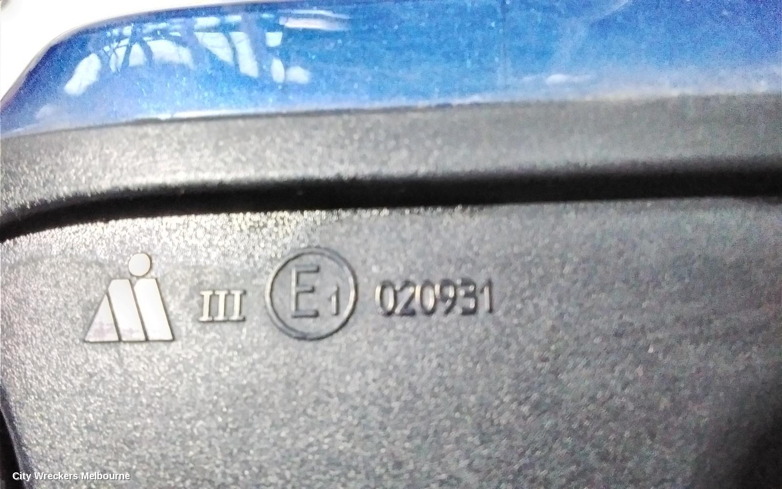 AUDI A4 RIGHT DOOR MIRROR, B8 8K, A4, MANUAL FOLD, NO LANE CHANGE ASSIST TYPE, 1 PLUG (6 WIRE), 02/2008 - 05/2009