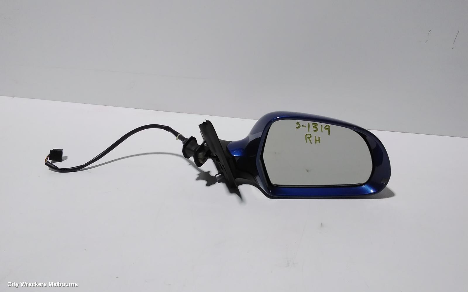 AUDI A4 RIGHT DOOR MIRROR, B8 8K, A4, MANUAL FOLD, NO LANE CHANGE ASSIST TYPE, 1 PLUG (6 WIRE), 02/2008 - 05/2009