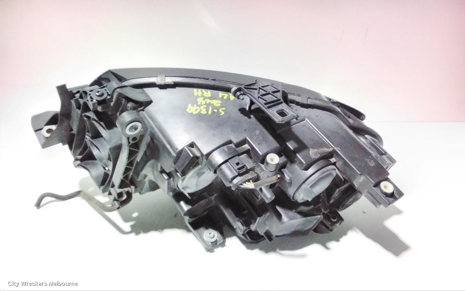 AUDI A4 RIGHT HEADLAMP, B8 8K, HALOGEN TYPE, 02/2008 - 06/2012