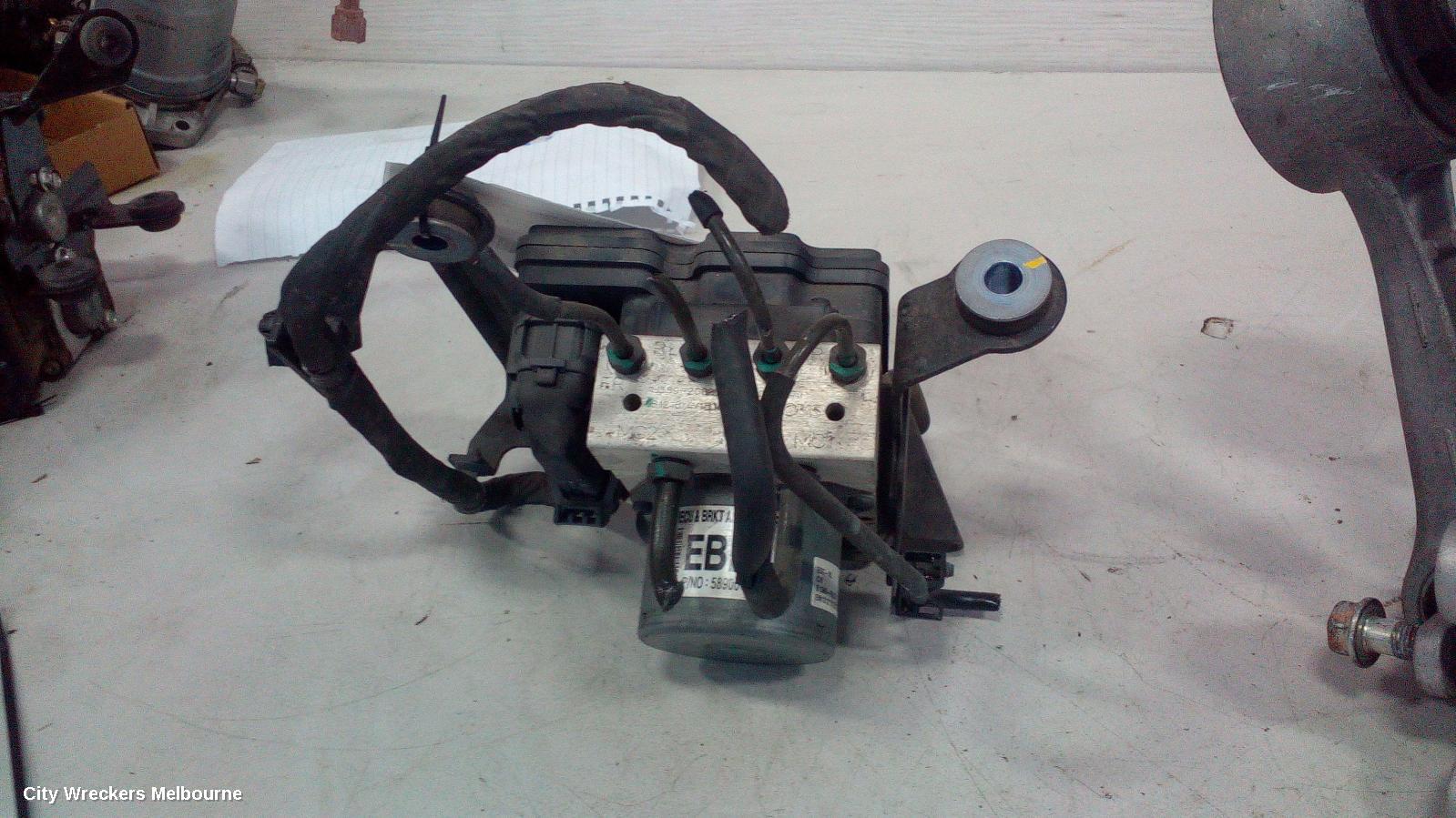 HYUNDAI I20 ABS PUMP/MODULATOR, PB, 04/2010 - 12/2015