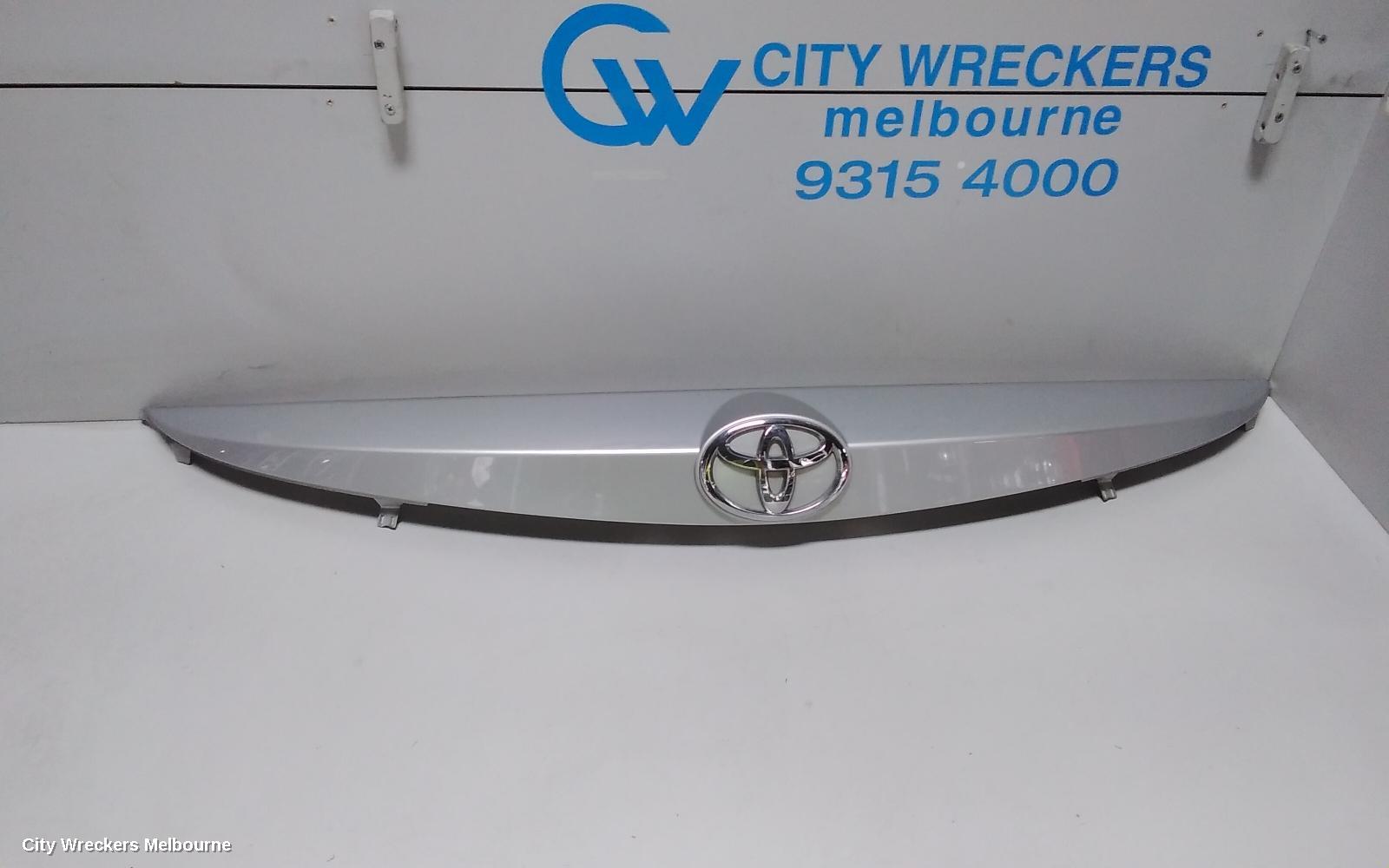 TOYOTA COROLLA REAR GARNISH, TAILGATE GARNISH (CENTRE), ZRE182R, HATCH, 10/2012 - 03/2015