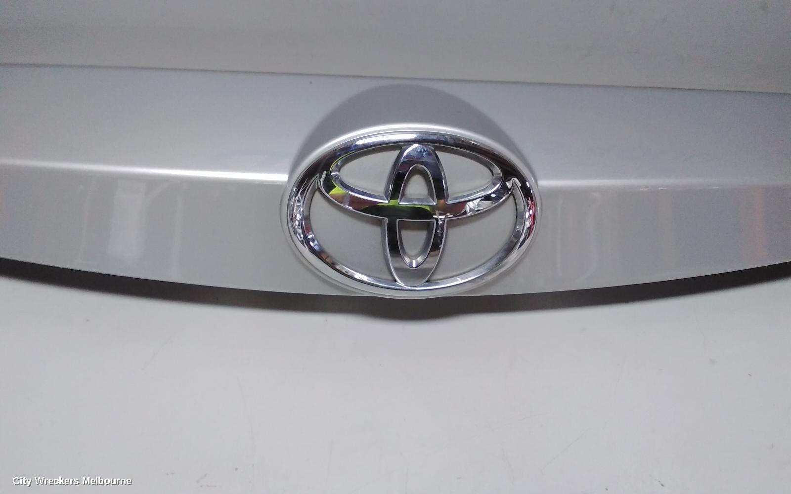 TOYOTA COROLLA REAR GARNISH, TAILGATE GARNISH (CENTRE), ZRE182R, HATCH, 10/2012 - 03/2015