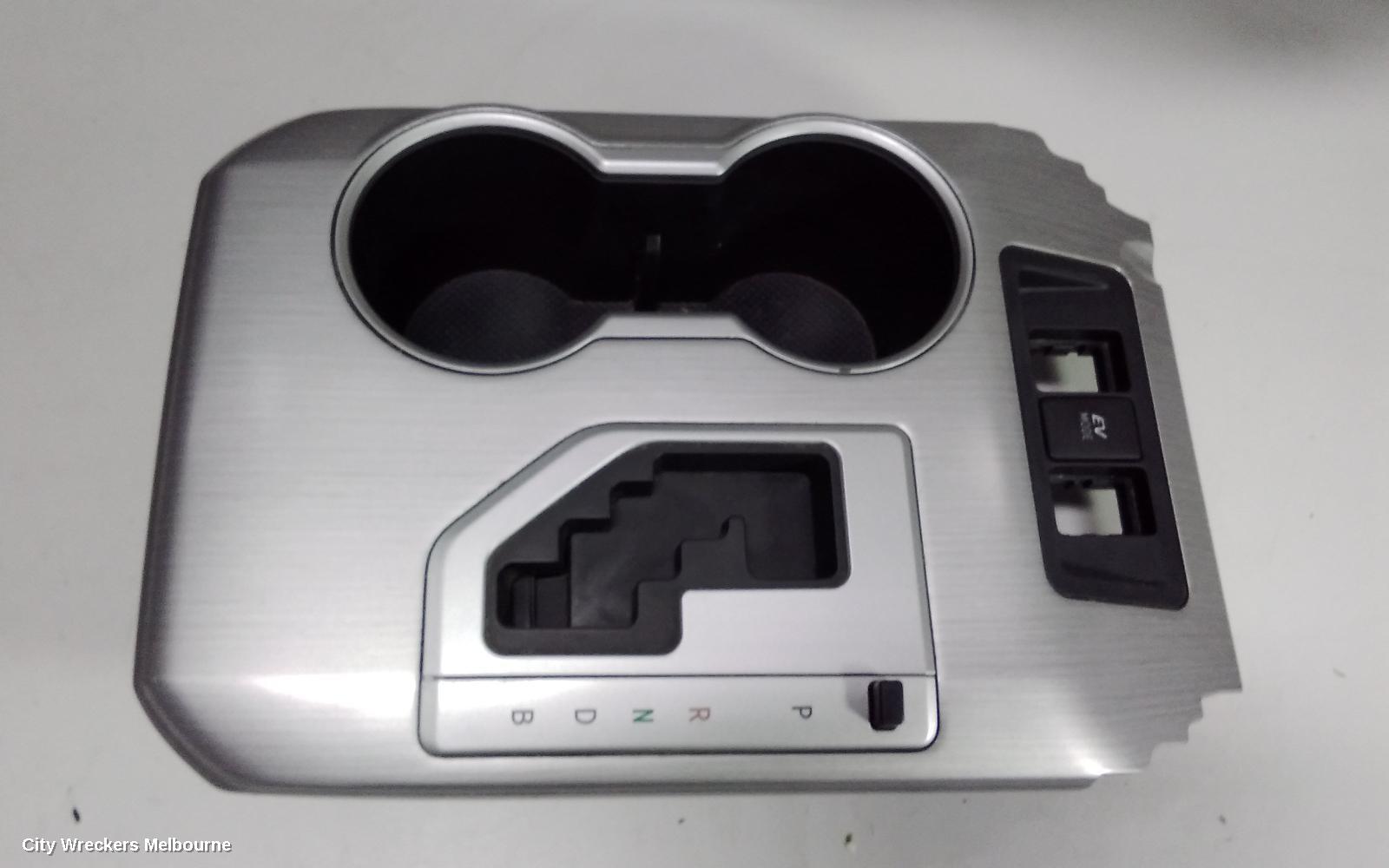 TOYOTA CAMRY, XV50, 12/2011 - 05/2015, CUP HOLDER: 63368