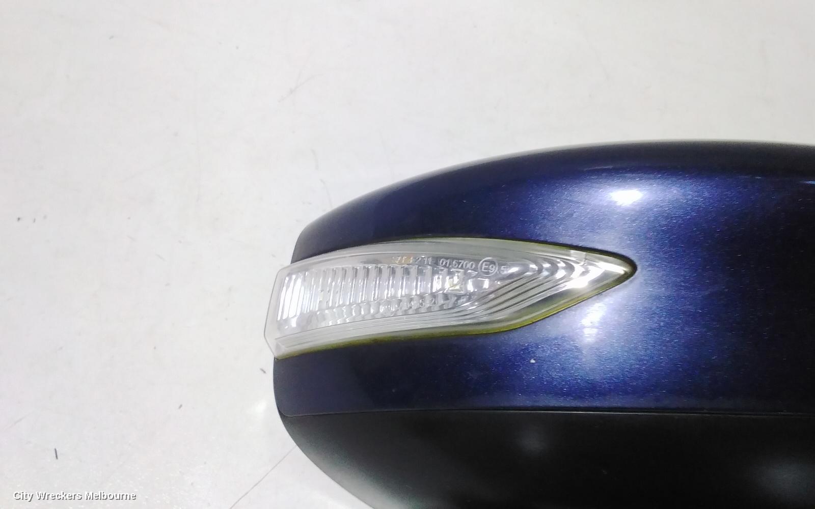 NISSAN PULSAR RIGHT DOOR MIRROR, B17, SEDAN, MANUAL FOLD TYPE, 12/2012 - 12/2017