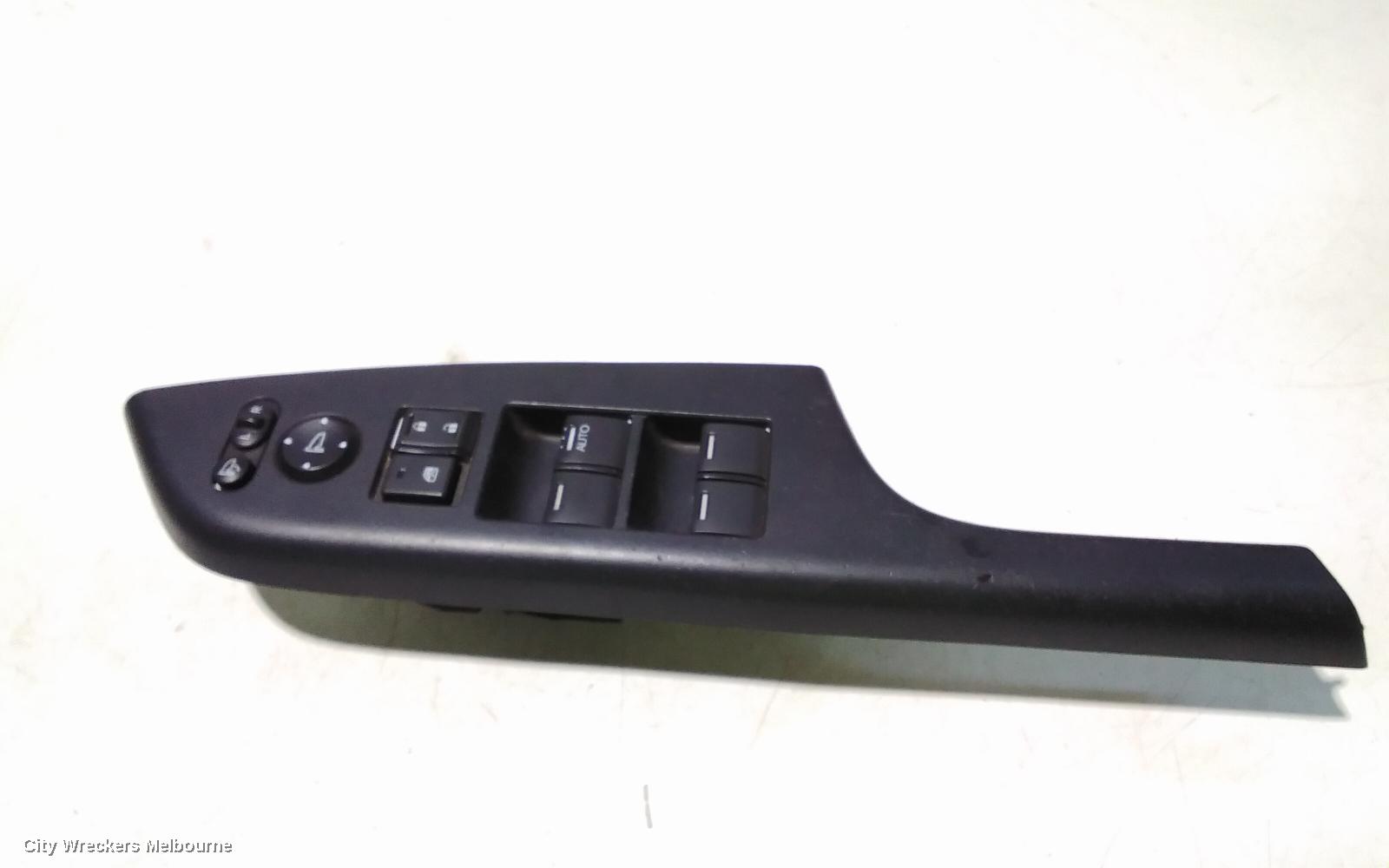 HONDA CRV PWR DR WIND SWITCH, RH FRONT (MASTER SWITCH), AUTO DOWN RHF ONLY, RM, 11/2012 - 04/2017