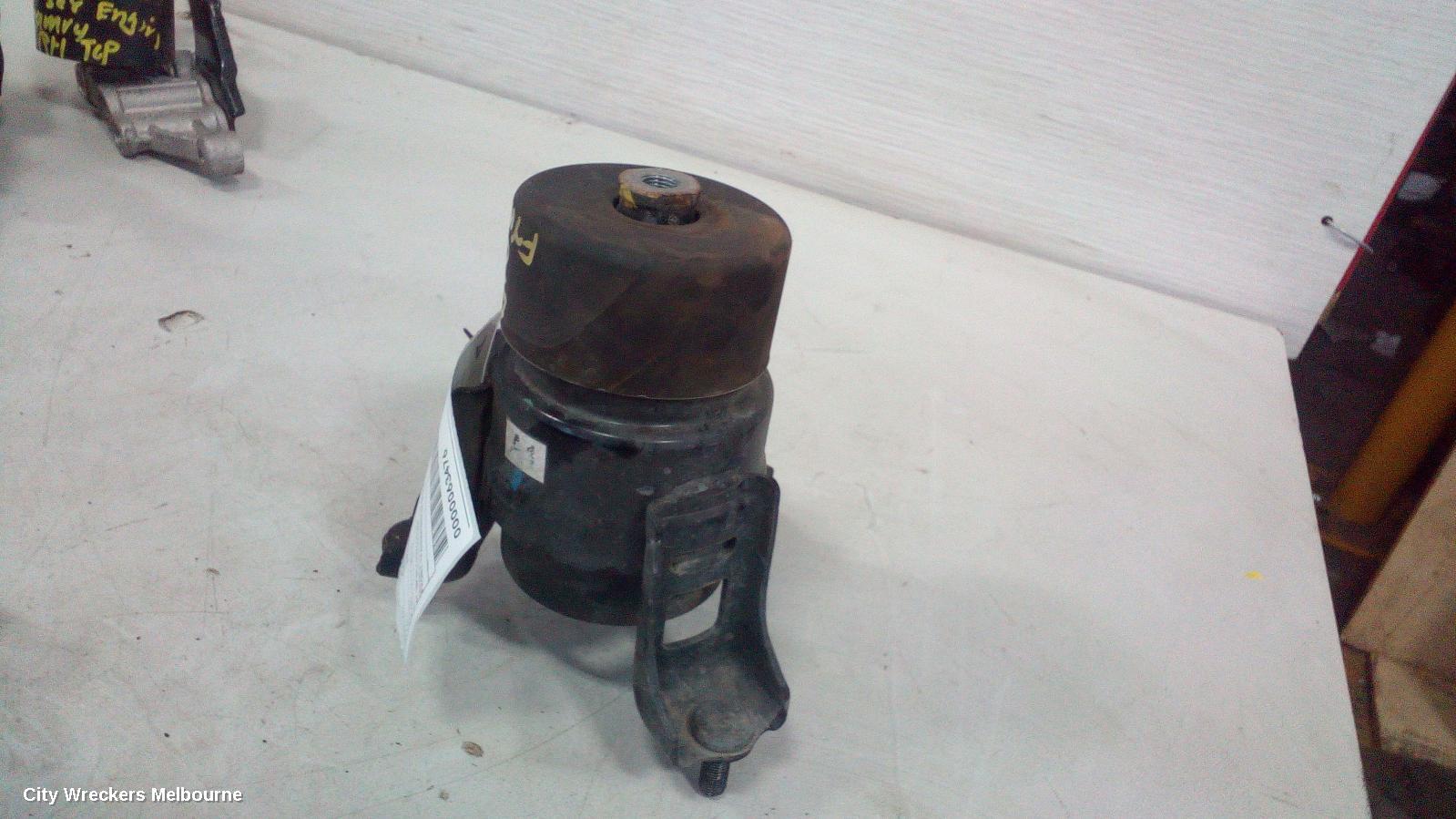 TOYOTA CAMRY MOUNT, XV50, 12/2011 - 05/2015