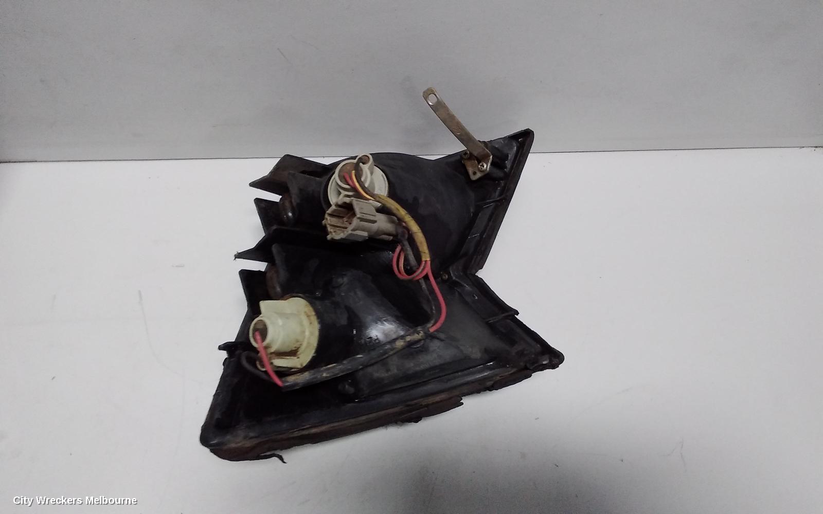 NISSAN PATROL RIGHT INDICATOR/FOG/SIDE, CORNER LAMP, WAGON, 12/1997 - 09/2001