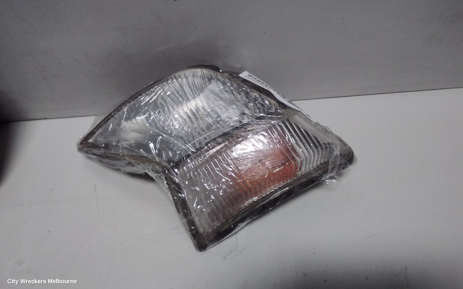 NISSAN PATROL RIGHT INDICATOR/FOG/SIDE, CORNER LAMP, WAGON, 12/1997 - 09/2001