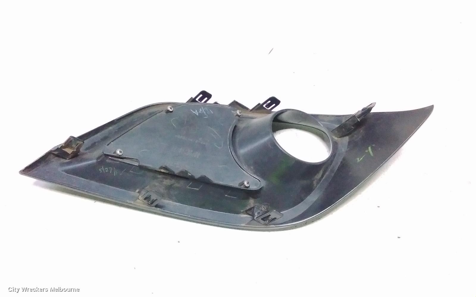 TOYOTA COROLLA LEFT INDICATOR/FOG/SIDE, BUMPER FOGLAMP, ZRE182R/ZWE186R, HATCH, 03/2015 - 06/2018