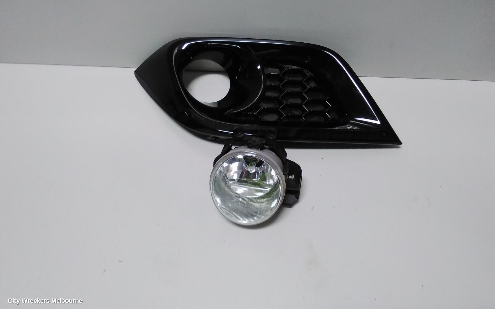 TOYOTA COROLLA LEFT INDICATOR/FOG/SIDE, BUMPER FOGLAMP, ZRE182R/ZWE186R, HATCH, 03/2015 - 06/2018