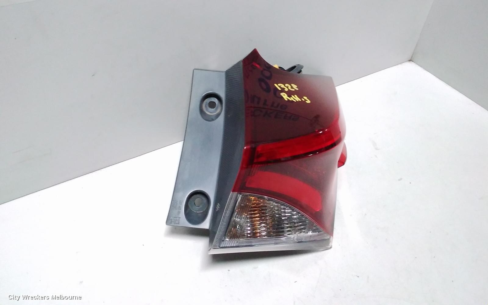 TOYOTA COROLLA RIGHT TAILLIGHT, ZRE182R, HATCH, 03/2015 - 06/2018