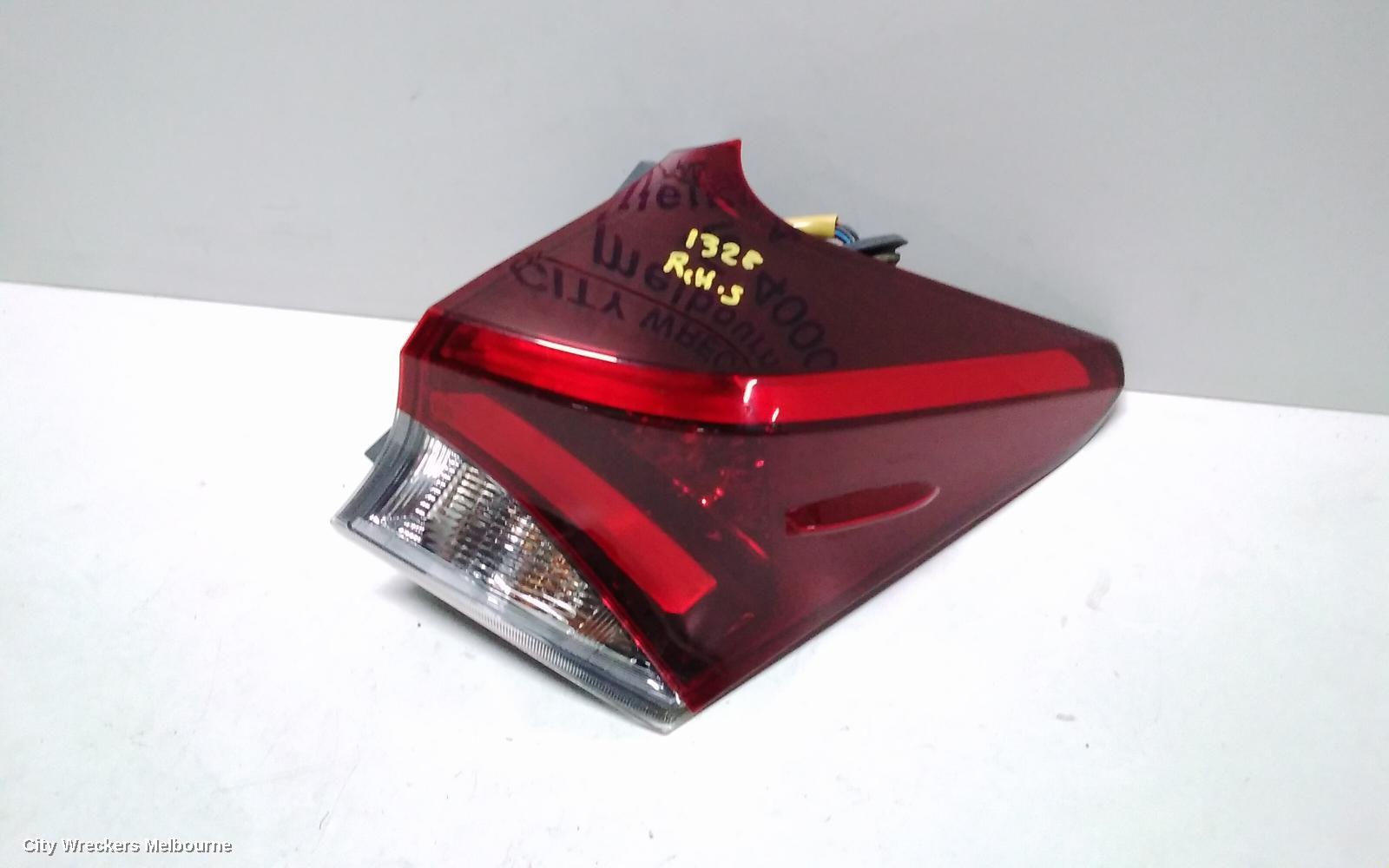 TOYOTA COROLLA RIGHT TAILLIGHT, ZRE182R, HATCH, 03/2015 - 06/2018